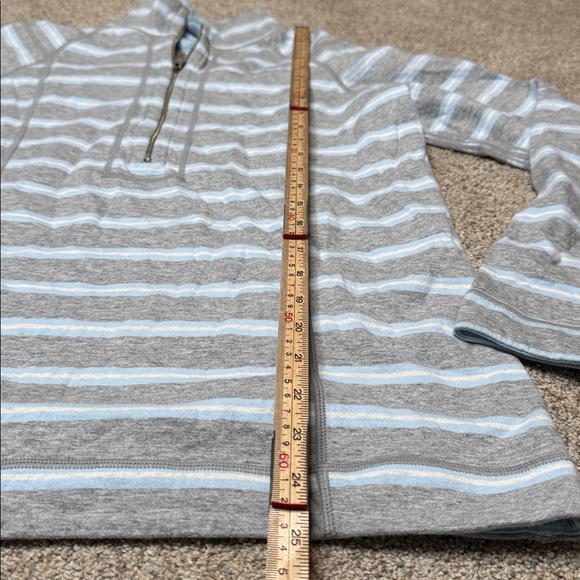 Tommy Bahama | Pullover 1/4 Zip Striped Ling Sleeve Top in Gray Blue M Medium - Picture 4 of 11